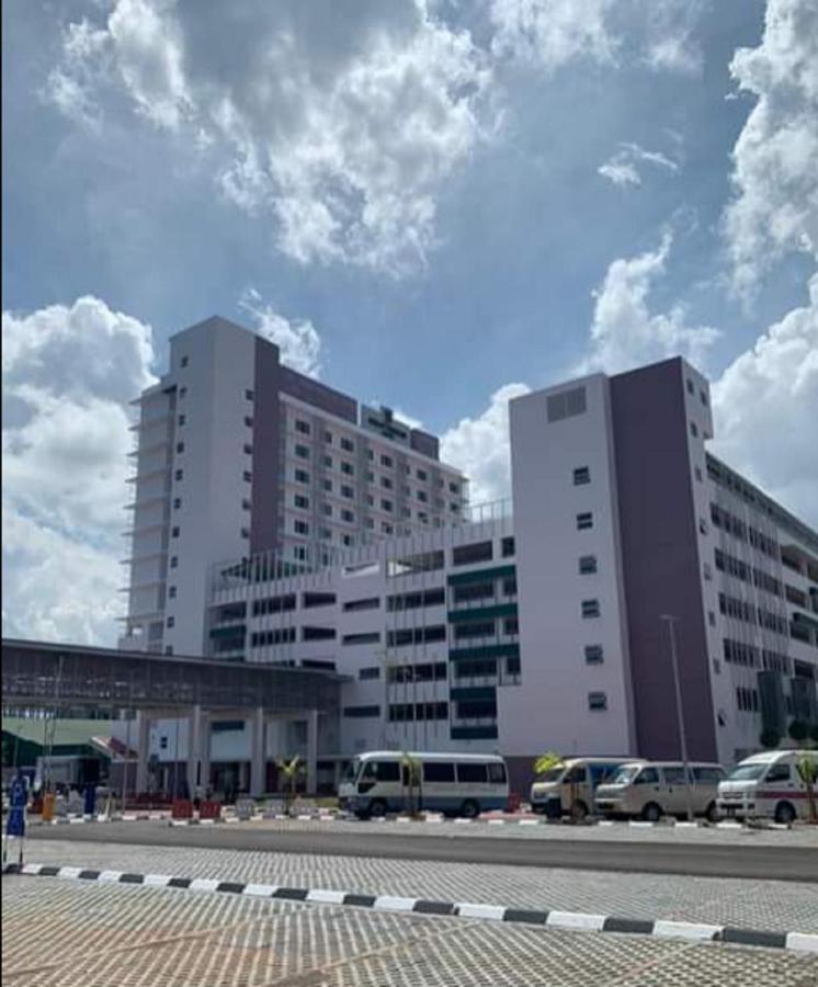 Serapi Verdure Hotel Kuching Kültér fotó