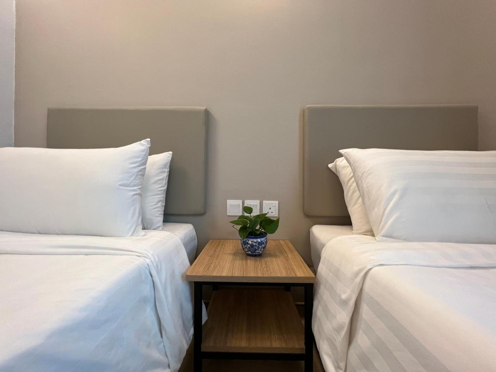 Serapi Verdure Hotel Kuching Kültér fotó